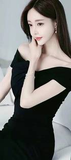 正在缩小的男人海报